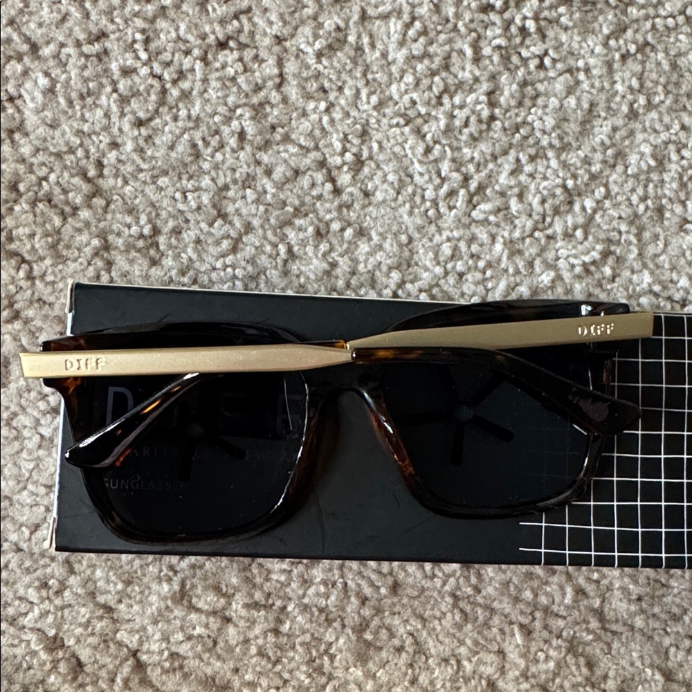 Diff Eyewear Tortoiseshell Square Sunglasses - Br… - image 2